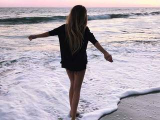 에로틱 한 영상 채팅 NaomiBraunx