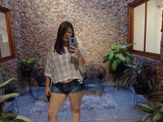 에로틱 한 영상 채팅 Naomy-smith