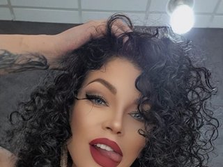 에로틱 한 영상 채팅 NataliaRed