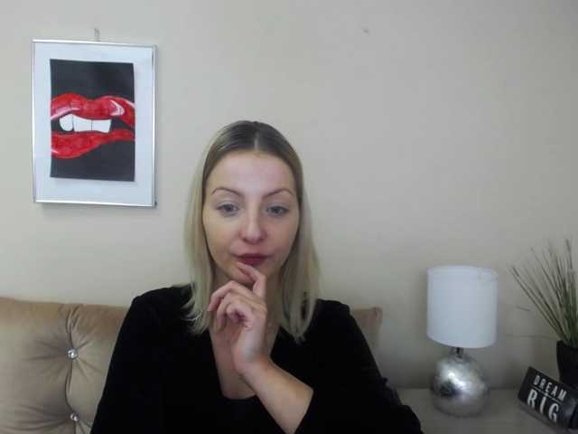 사진 NatalieKiss Hey guys :) TIP ME FOR FOLLOW. STAND UP- 20 tks. open ur cam- 30tks, show legsfeetheels-25tks, shake ass-45,tongue play-50 make my day -1000,if someone want more -ask me, if u want just to have good fun-join me - i dont accept rude ppl here kisses