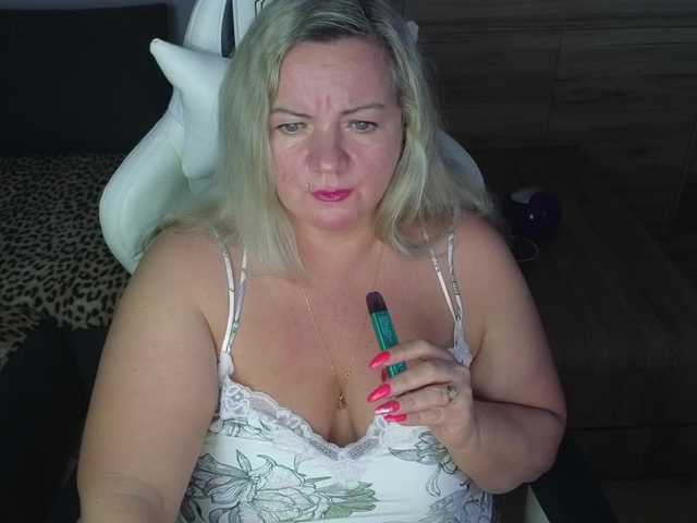 사진 Natalli888 #mistress#humiliation#findom# bbw#smoking#cuckold#sissy##feet​Prepare ​your ​hard ​earned ​money!!!!!! I do not accept PM requests unless they are tipped for according to the tip menu.