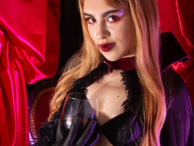 프로필 사진 Natasha-Adams