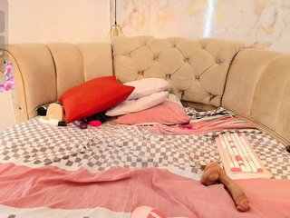 에로틱 한 영상 채팅 NathaMiller