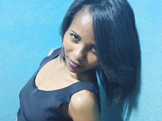 에로틱 한 영상 채팅 Nathianah