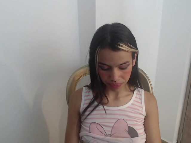 방송 스크린 샷 NatyBernett