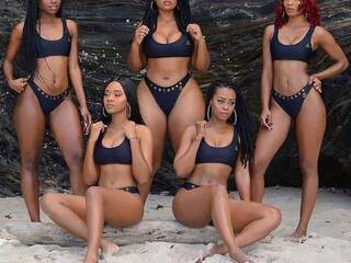 에로틱 한 영상 채팅 Naughty-Ebony-Babes