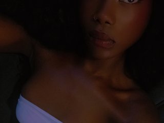 에로틱 한 영상 채팅 NaughtyCherie