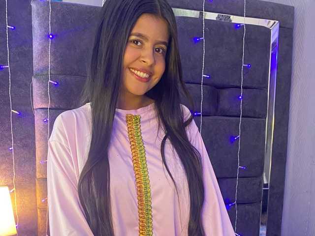 프로필 사진 NaylaAbadi