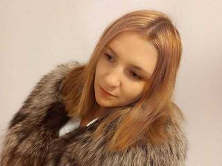 에로틱 한 영상 채팅 NellaHeart