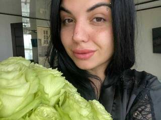 에로틱 한 영상 채팅 Nemezziida