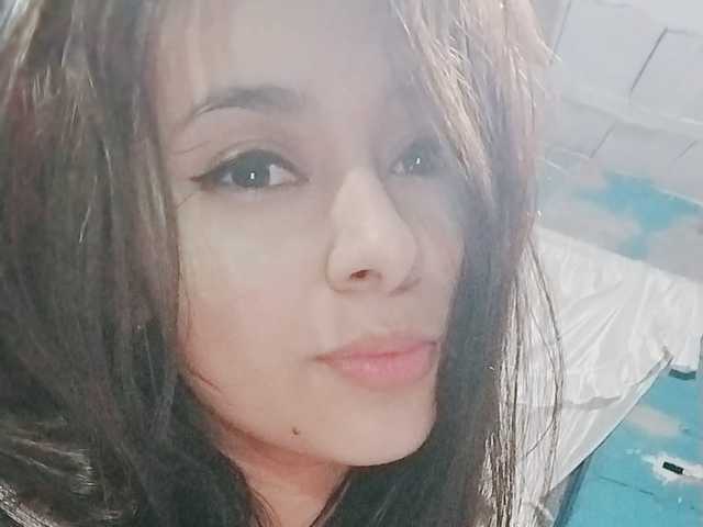 프로필 사진 nicky-sweett