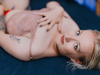 에로틱 한 영상 채팅 Nicole-Aniston