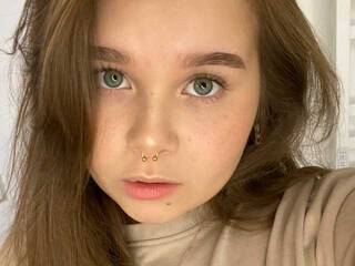 에로틱 한 영상 채팅 Nicole-Anna