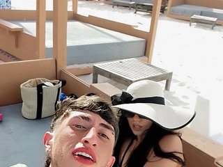 에로틱 한 영상 채팅 Miiafoxxx