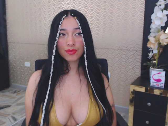 사진 NicoleCollema hello guys I'm new I would like to masturbate for you