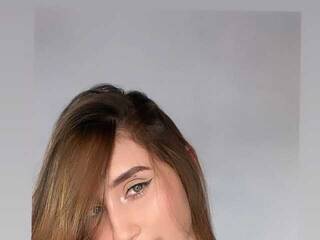 에로틱 한 영상 채팅 NicoleCooper