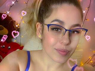 에로틱 한 영상 채팅 NicollSweetXo