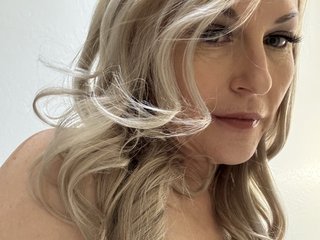 에로틱 한 영상 채팅 NikitaLuna6969