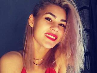 에로틱 한 영상 채팅 NikkiSaphire