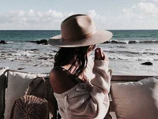 에로틱 한 영상 채팅 Nikky-fire