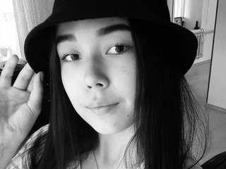 에로틱 한 영상 채팅 NikolStigman