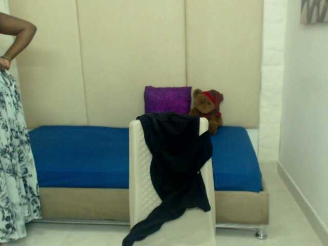 방송 스크린 샷 ninagonzalez