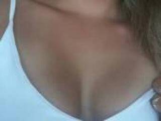 에로틱 한 영상 채팅 nnefertiti