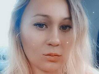 에로틱 한 영상 채팅 NormaHall