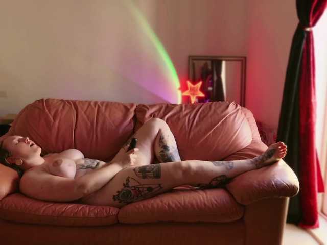 방송 스크린 샷 NylonQueen