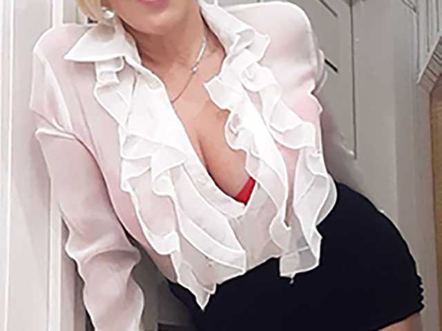 프로필 사진 Sandra-Boobs
