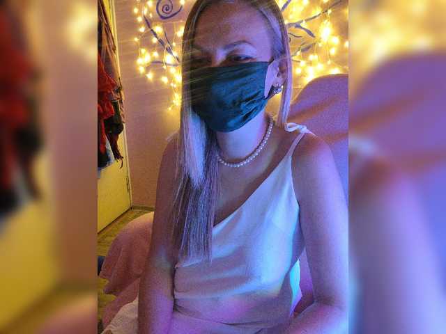 사진 Olenkinyskazk Welcome! Olya is here!! Glad 2 see u here)))Lovense is on (me) make me feel good: 10; 25; 50 n 55 and repeat)) Group is available; Toys in pvt))) Olya;s show: undress me all n use BodyLotion after @remain