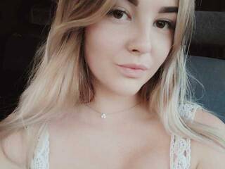 에로틱 한 영상 채팅 PapricaLucci