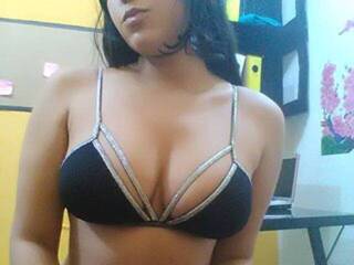 에로틱 한 영상 채팅 PaulinaRedds