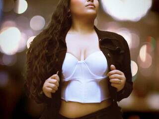 에로틱 한 영상 채팅 Perlajoones