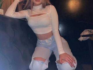 에로틱 한 영상 채팅 strawberrybby