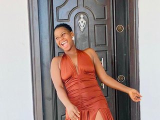 에로틱 한 영상 채팅 Plumnjuicyxx