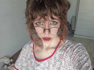 에로틱 한 영상 채팅 Plushyy