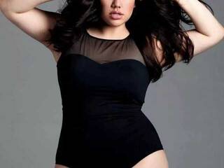 에로틱 한 영상 채팅 plussize