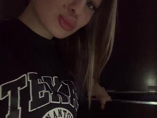 에로틱 한 영상 채팅 Polichkaaaa