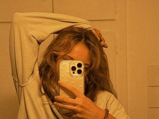 에로틱 한 영상 채팅 poppysweety122