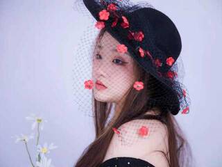 에로틱 한 영상 채팅 prairieShan