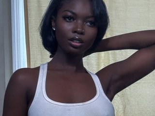 에로틱 한 영상 채팅 Pretty-Ebony-Doll