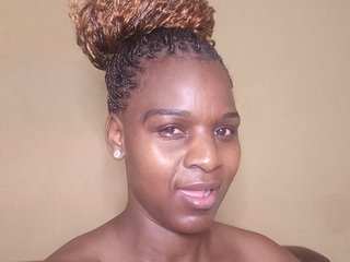 에로틱 한 영상 채팅 Prettybkack25