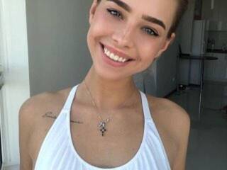 에로틱 한 영상 채팅 PtenchikRu