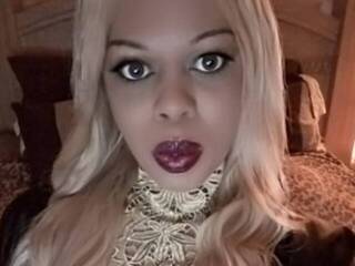 에로틱 한 영상 채팅 QueenMorgan