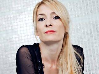 에로틱 한 영상 채팅 QueenofBerlin