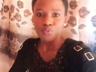 에로틱 한 영상 채팅 Queensara