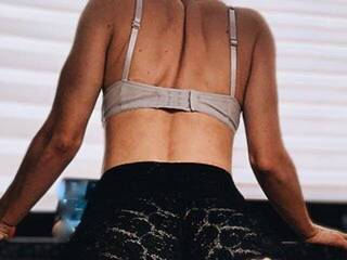 에로틱 한 영상 채팅 Ra1sa