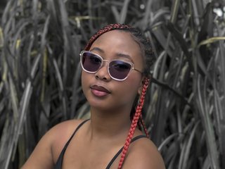 에로틱 한 영상 채팅 Rachellebony