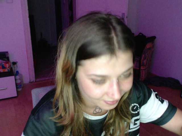 방송 스크린 샷 RacyRoby